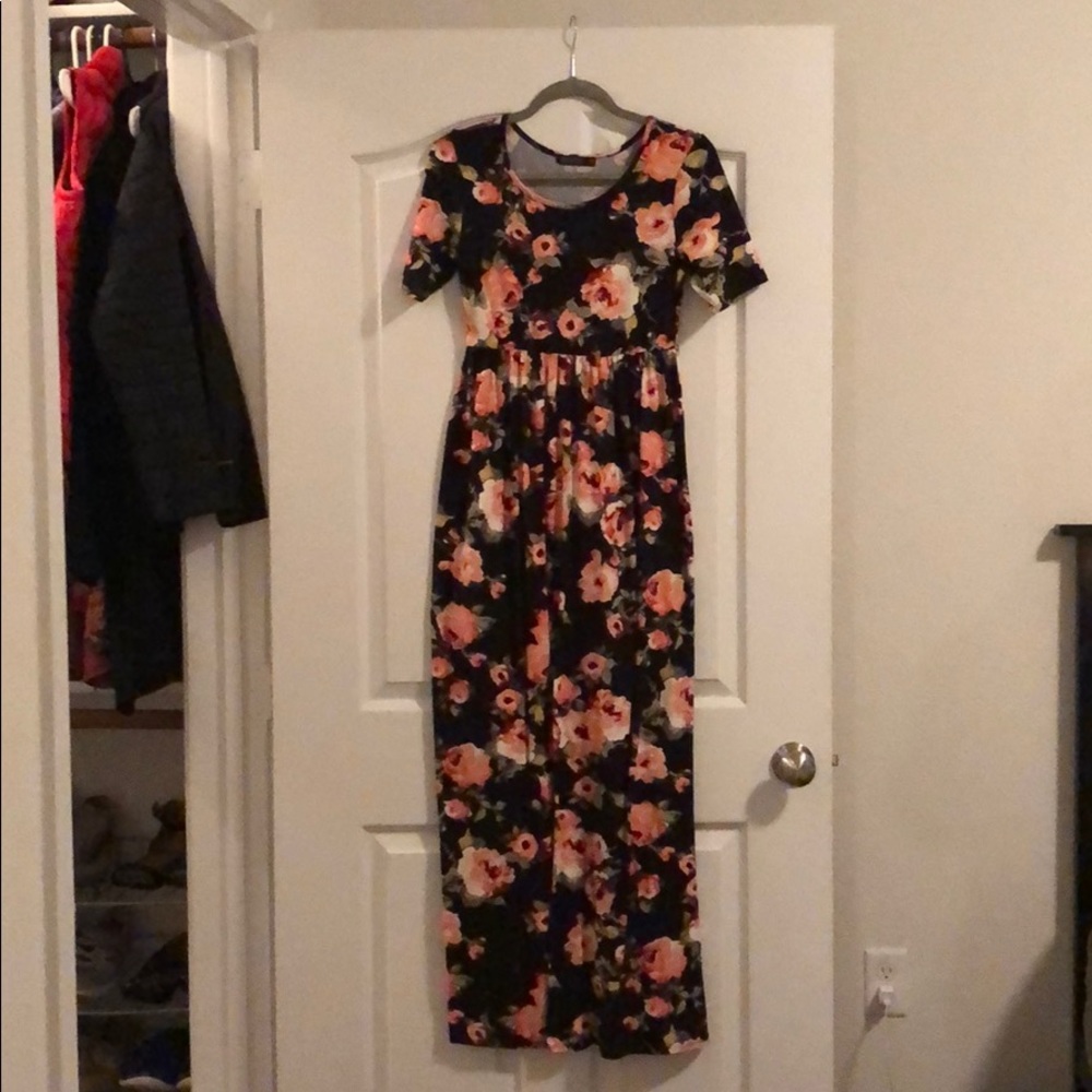 JessaKae Black Floral Floor Length Dress